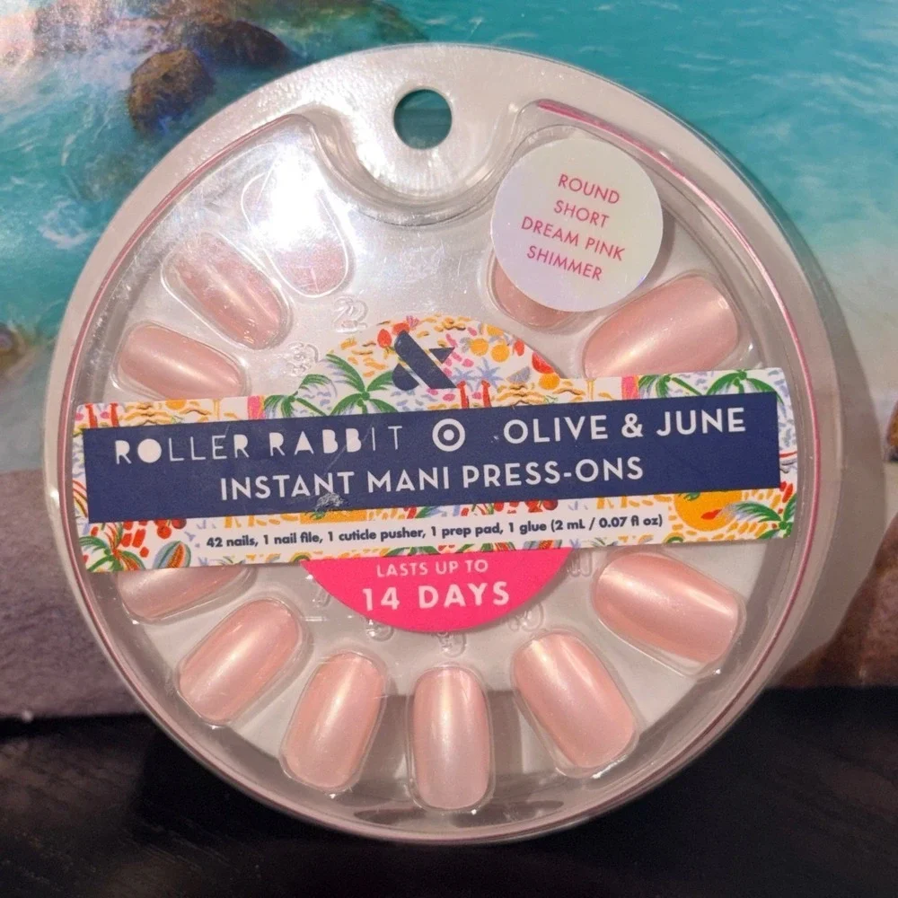 Roller Rabbit x Olive & June Dream Pink Shimmer Round Short Press-On Nails New